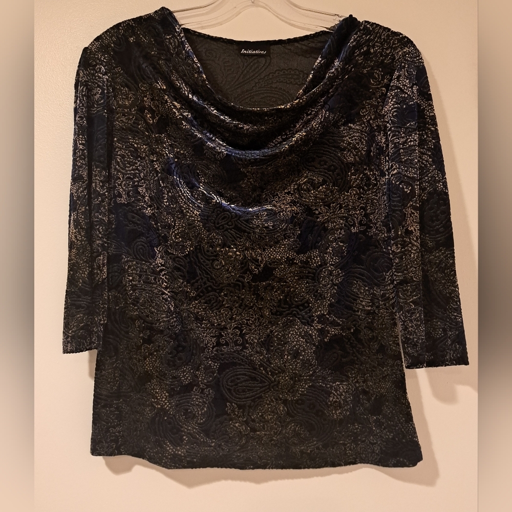 Velvet imitation 3/4 patterned top, size L